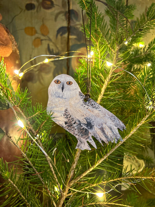 FSC approved birch plywood Snowy Owl left facing decoration