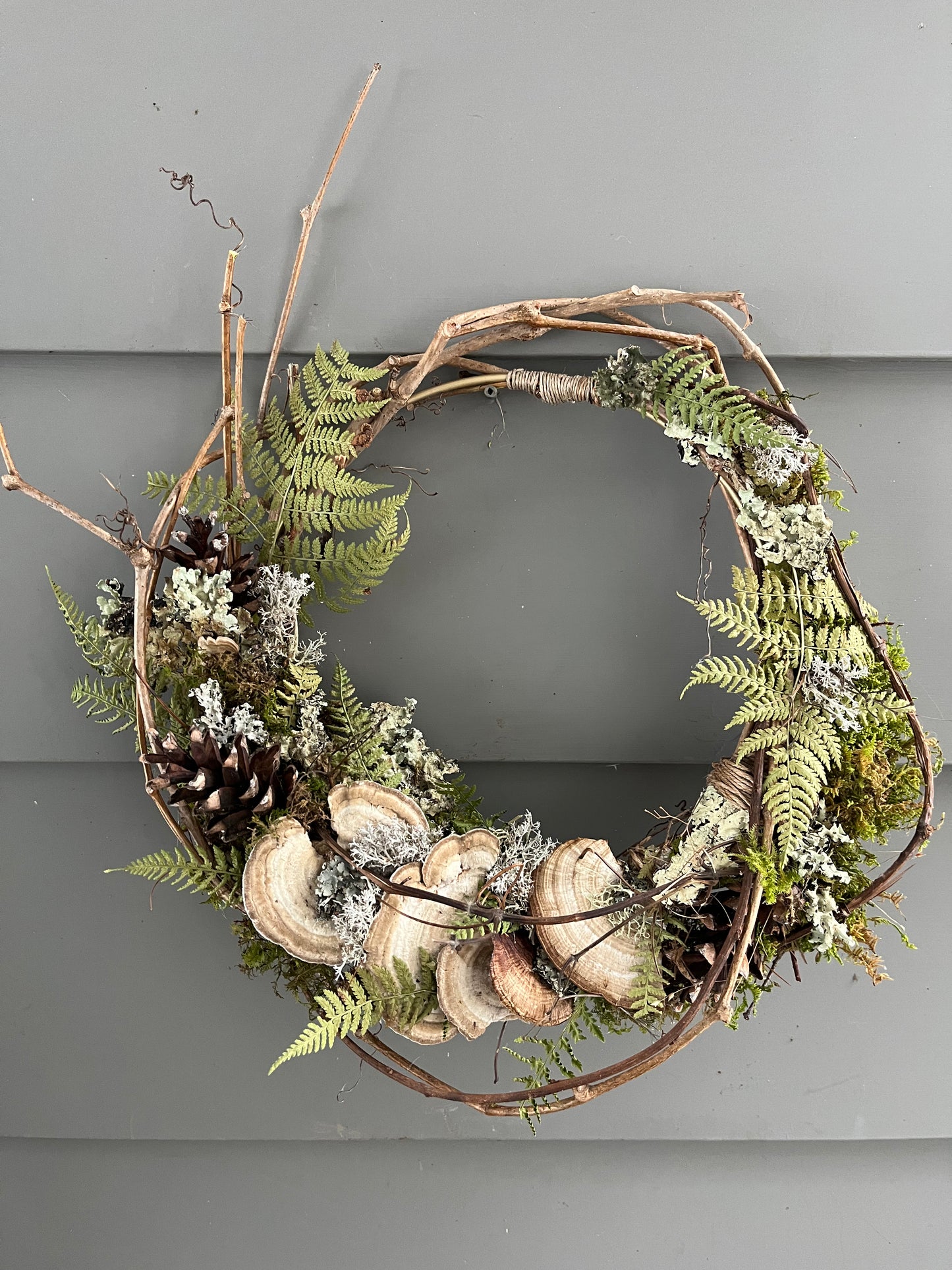 Shelf mushroom wreath